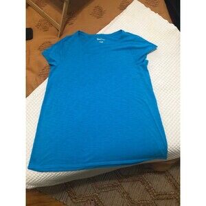 Lilly Pulitzer V Neck T Shirt 100% Cotton  size L